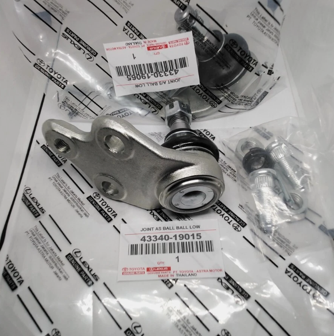 Toyota Corona Corolla EE90 Lower Ball Joint 43340-19015